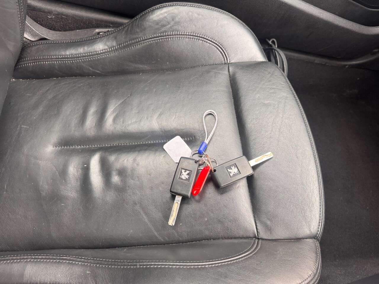 2014 PEUGEOT RCZ 2014 PEUGEOT RCZ