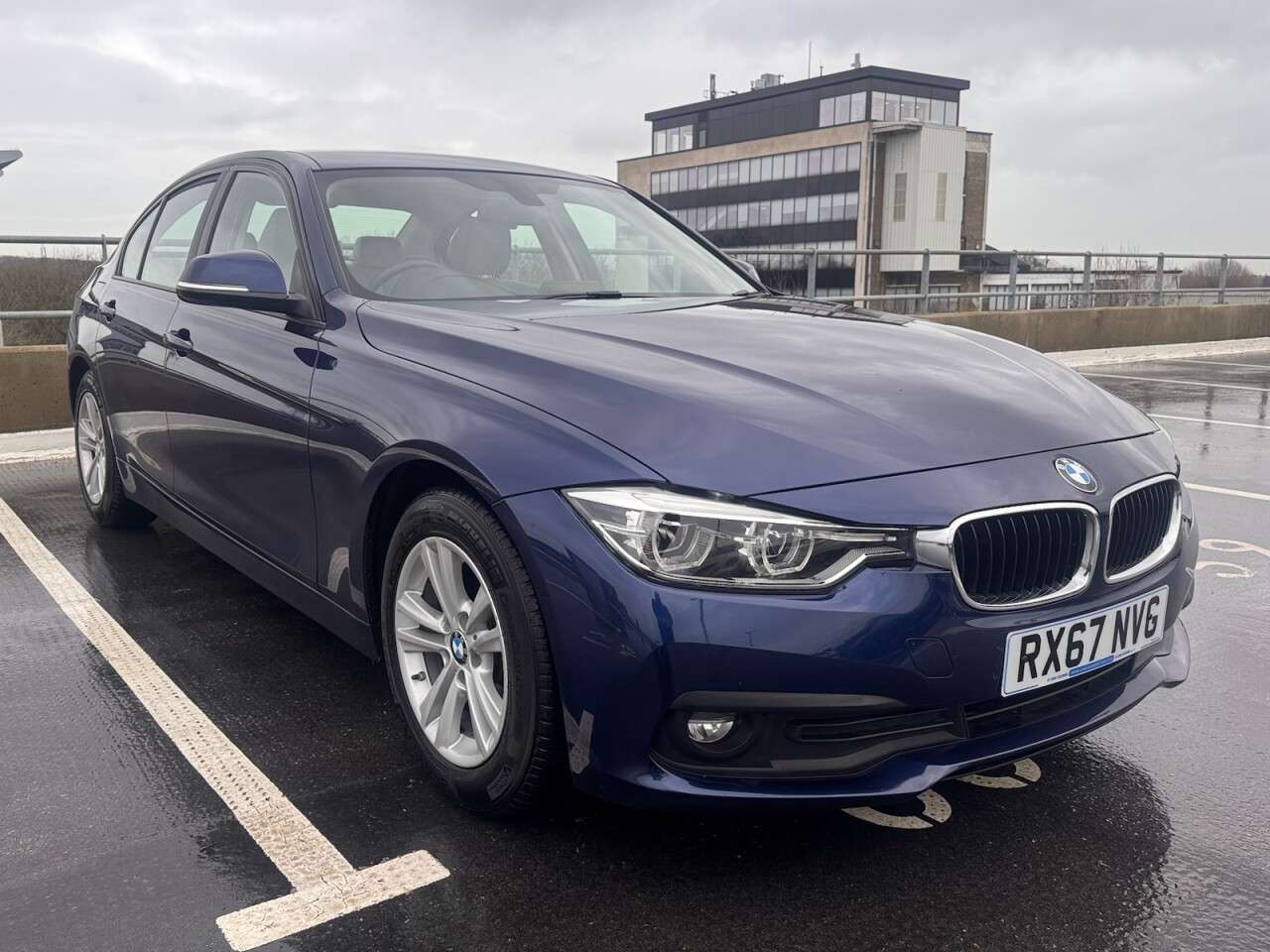 A 2017 BMW 3 SERIES 2.0 320d ED Plus Saloon 4dr Diesel Auto Euro 6 (s/s) (163 ps) 1 year mot an A 2017 BMW 3 SERIES 2.0 320d ED Plus Saloon 4dr Diesel Auto Euro 6 (s/s) (163 ps) 1 year mot an