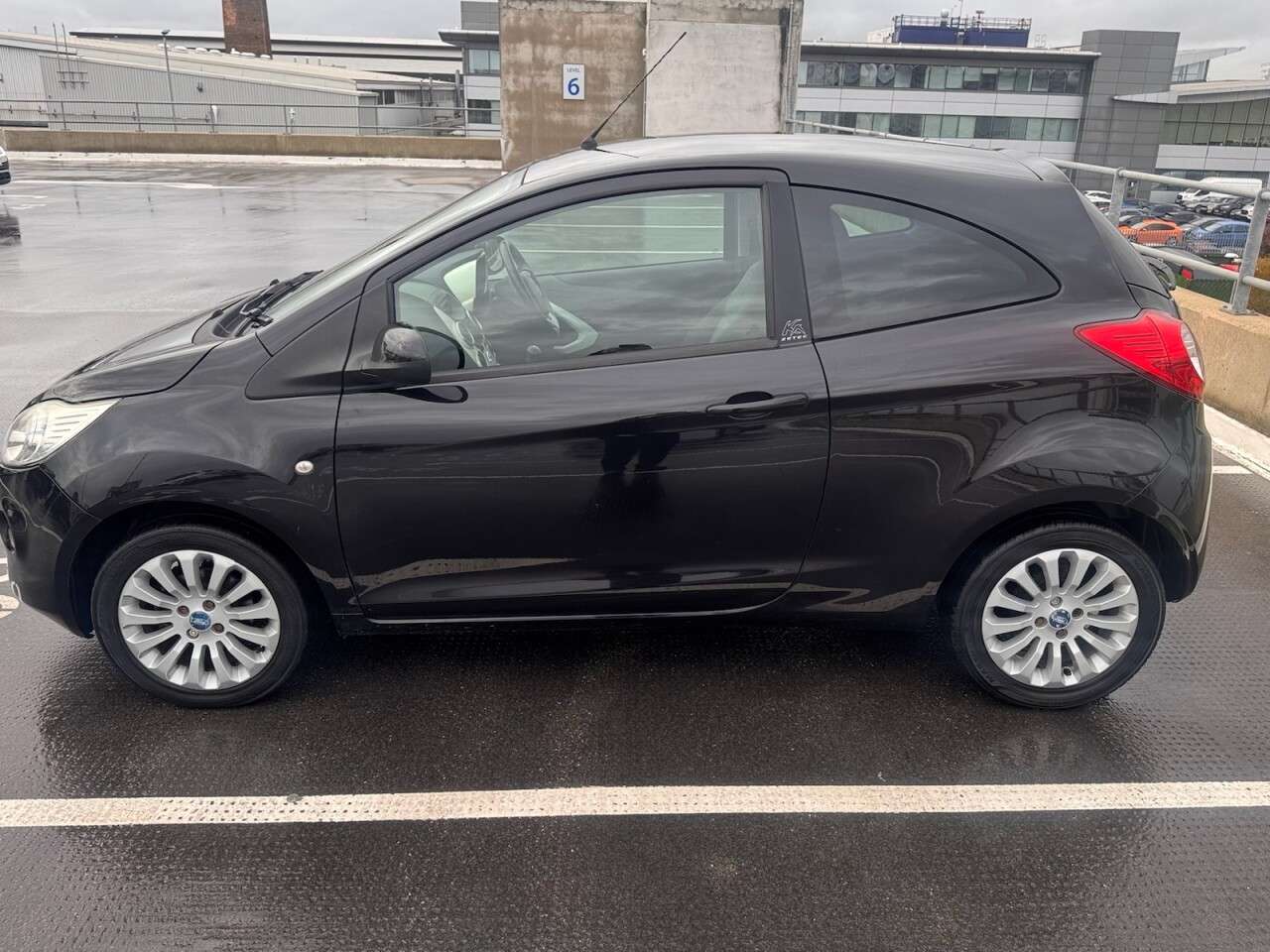 2011 FORD KA 2011 FORD KA