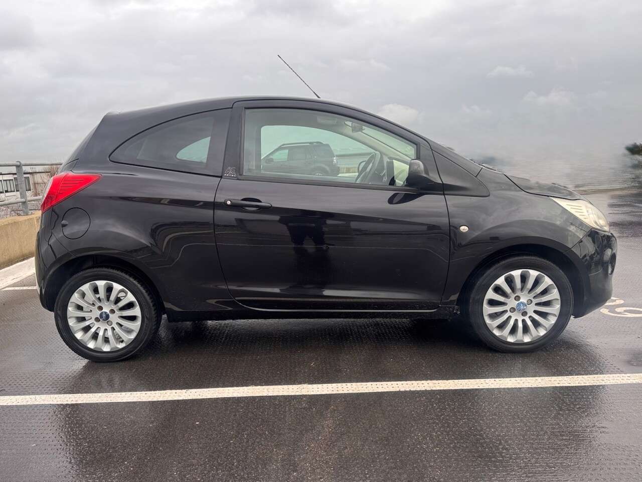 2011 FORD KA 2011 FORD KA