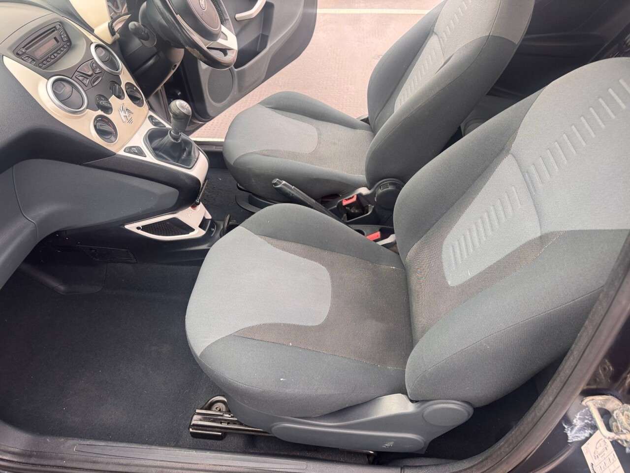 2011 FORD KA 2011 FORD KA