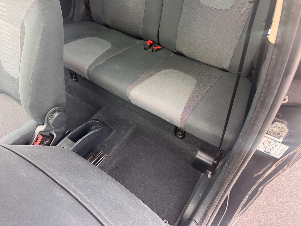 2011 FORD KA 2011 FORD KA