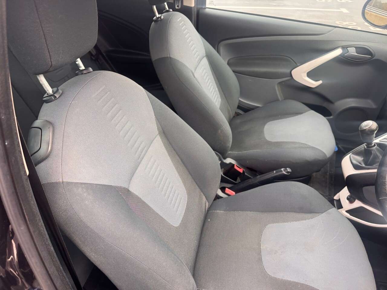 2011 FORD KA 2011 FORD KA