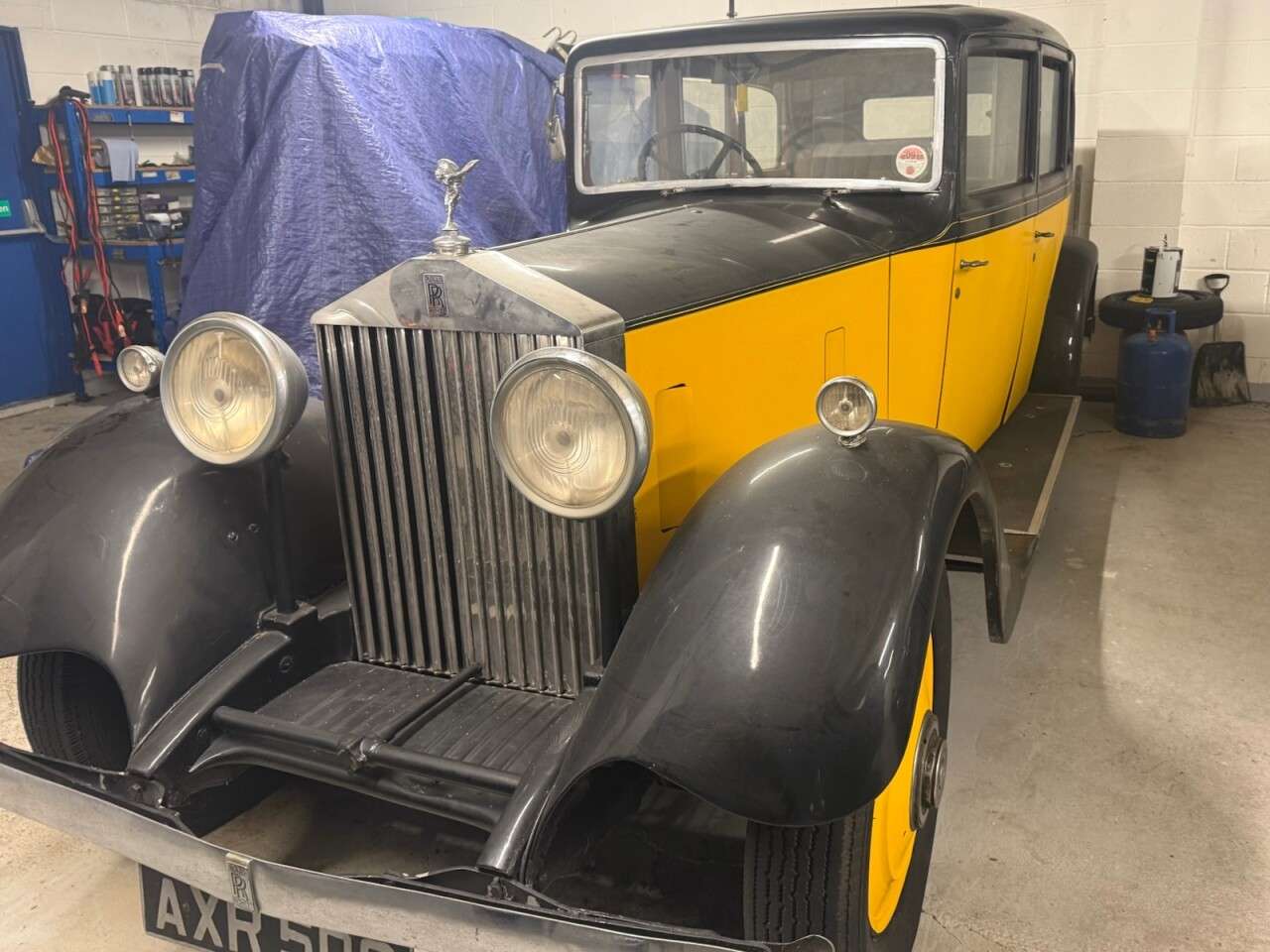 A 1934 ROLLS-ROYCE 6.8L 4d AUTO 90 + YEAR OLD CLASSIC A 1934 ROLLS-ROYCE 6.8L 4d AUTO 90 + YEAR OLD CLASSIC