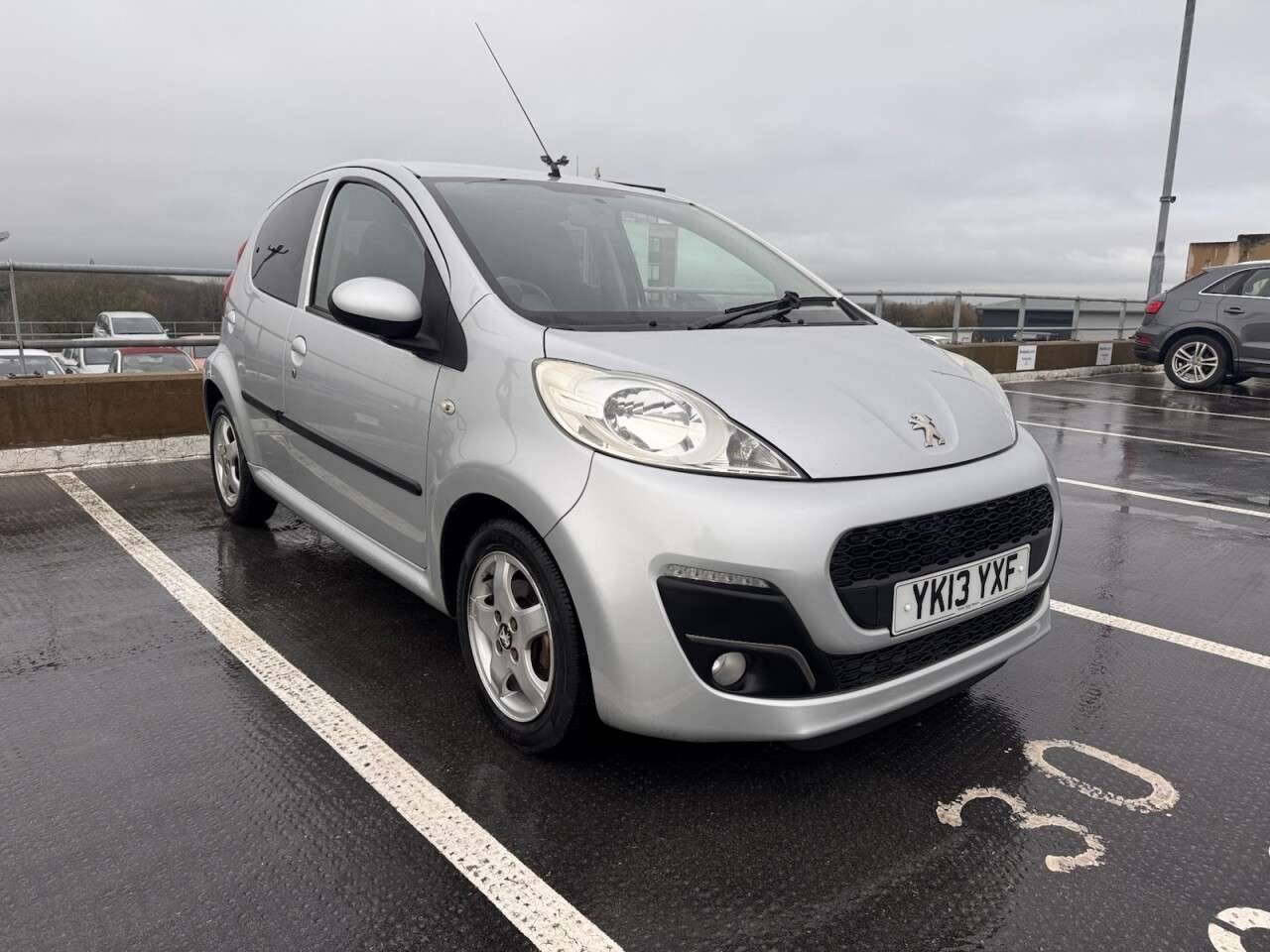 A 2013 PEUGEOT 107 1.0 12V Allure Hatchback 5dr Petrol Manual Euro 5 (68 ps) IDEAL FIRST CAR A 2013 PEUGEOT 107 1.0 12V Allure Hatchback 5dr Petrol Manual Euro 5 (68 ps) IDEAL FIRST CAR