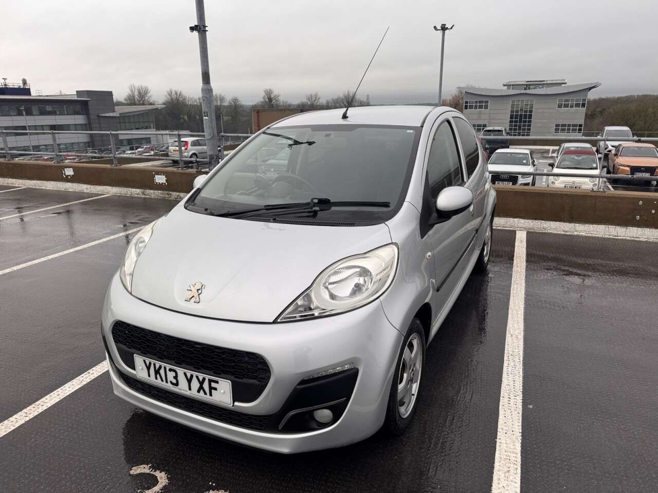 2013 PEUGEOT 107 2013 PEUGEOT 107