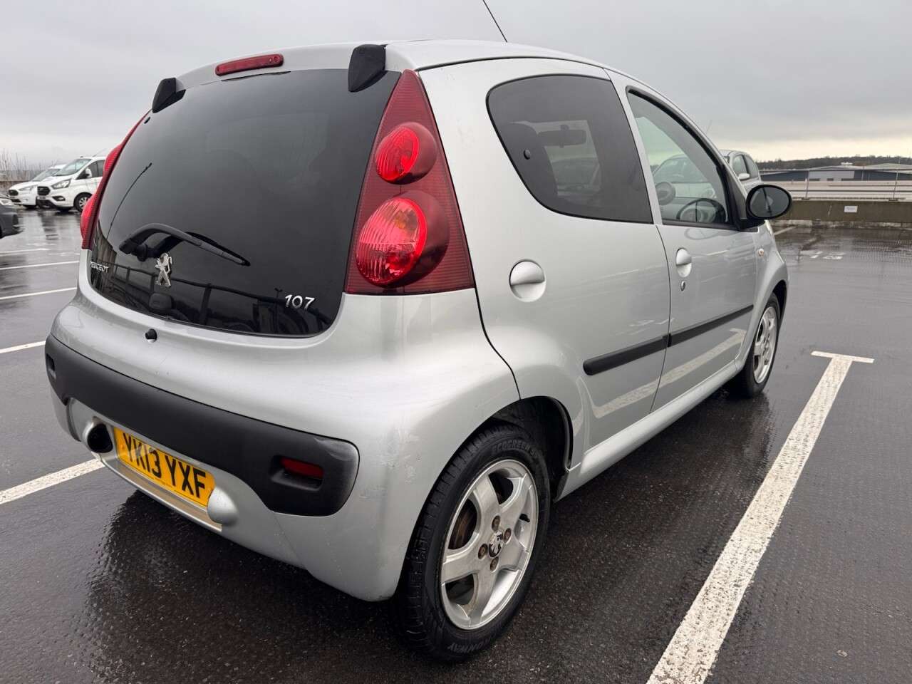 2013 PEUGEOT 107 2013 PEUGEOT 107