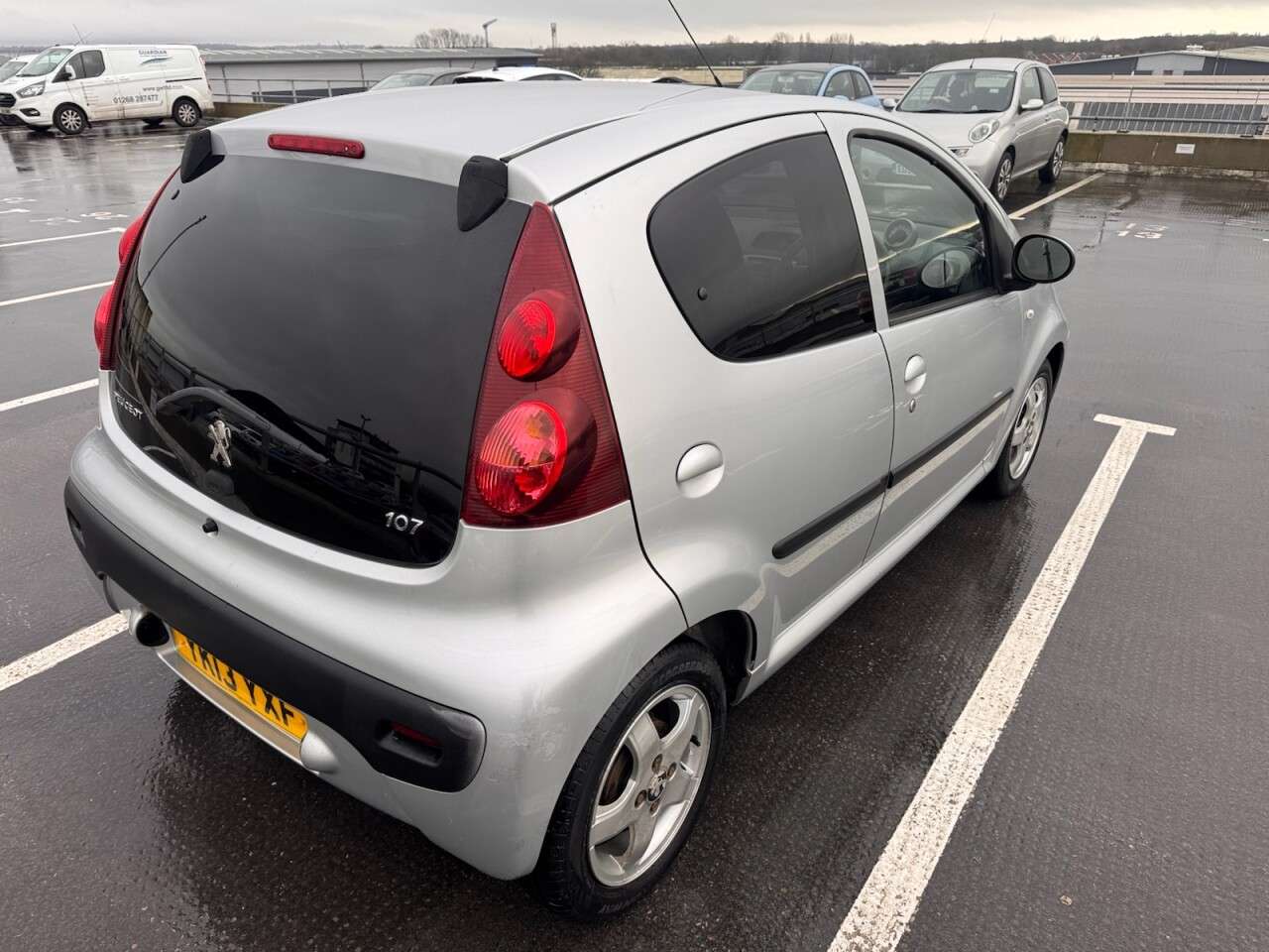 2013 PEUGEOT 107 2013 PEUGEOT 107