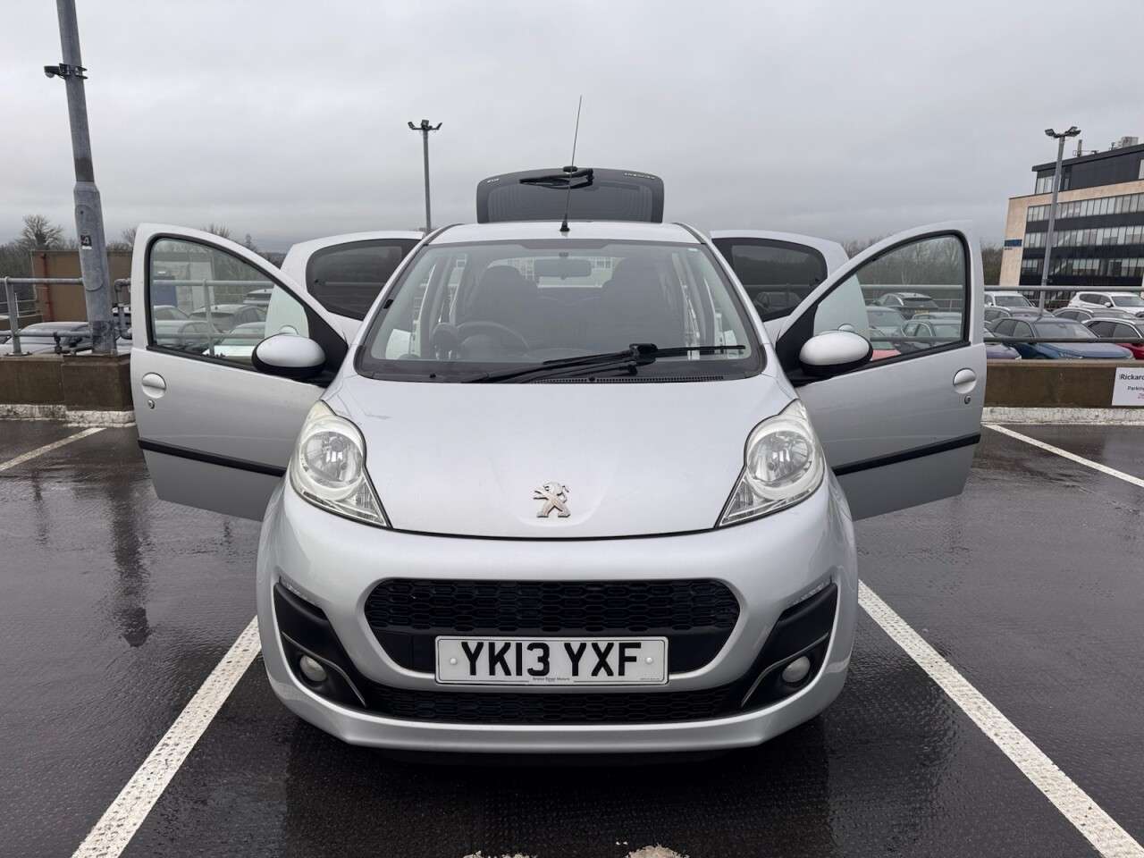 2013 PEUGEOT 107 2013 PEUGEOT 107