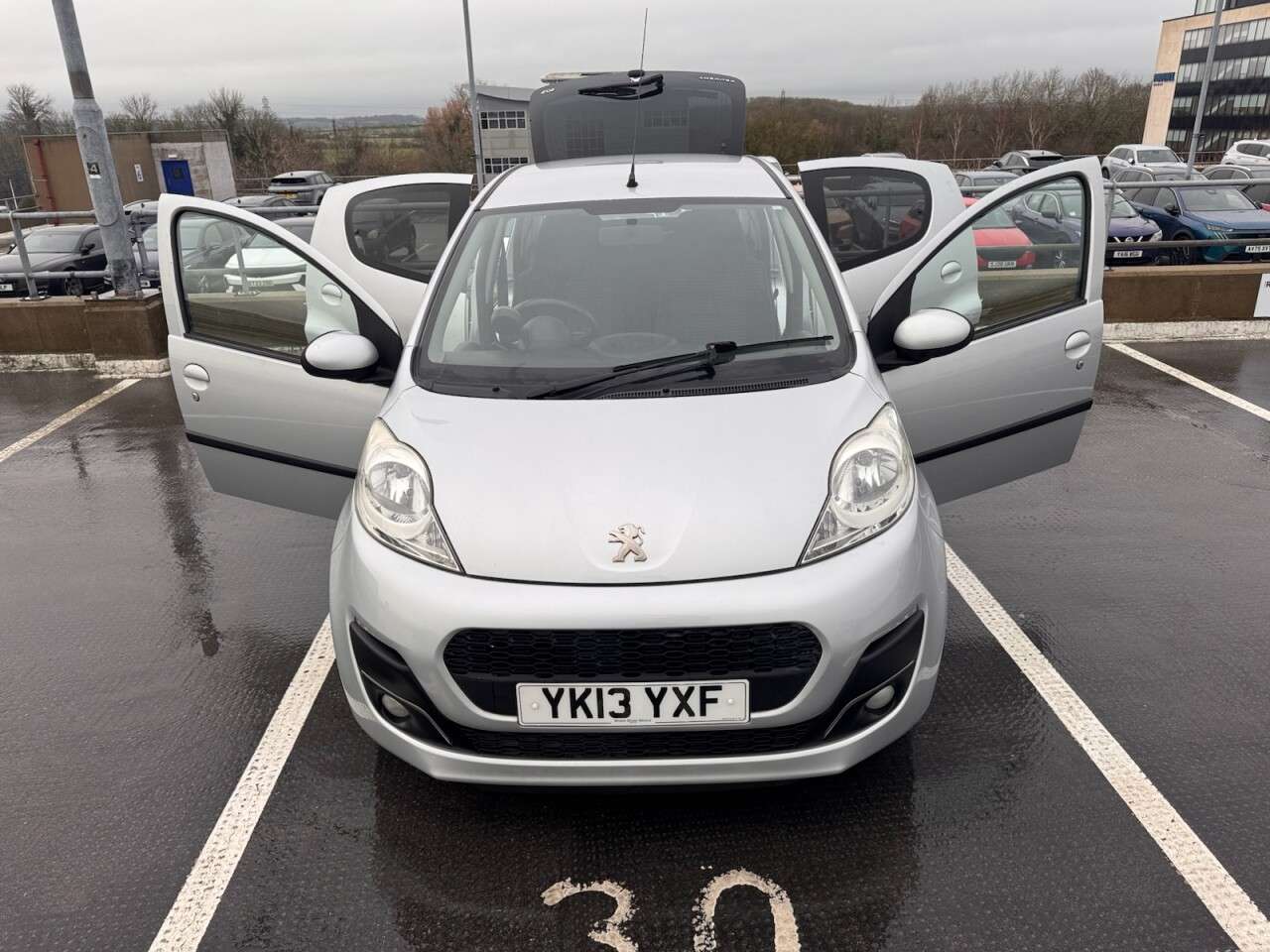 2013 PEUGEOT 107 2013 PEUGEOT 107