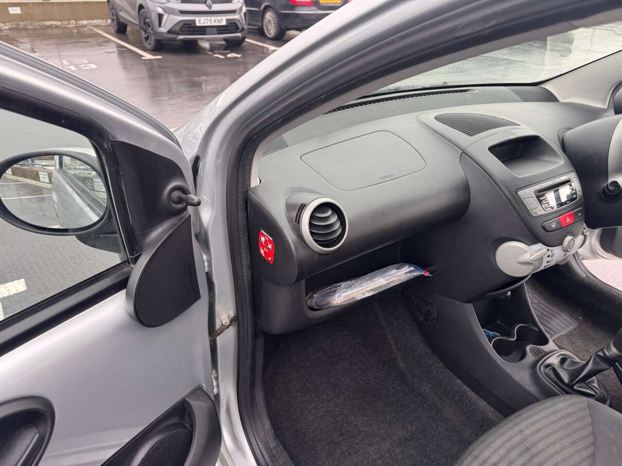 2013 PEUGEOT 107 2013 PEUGEOT 107