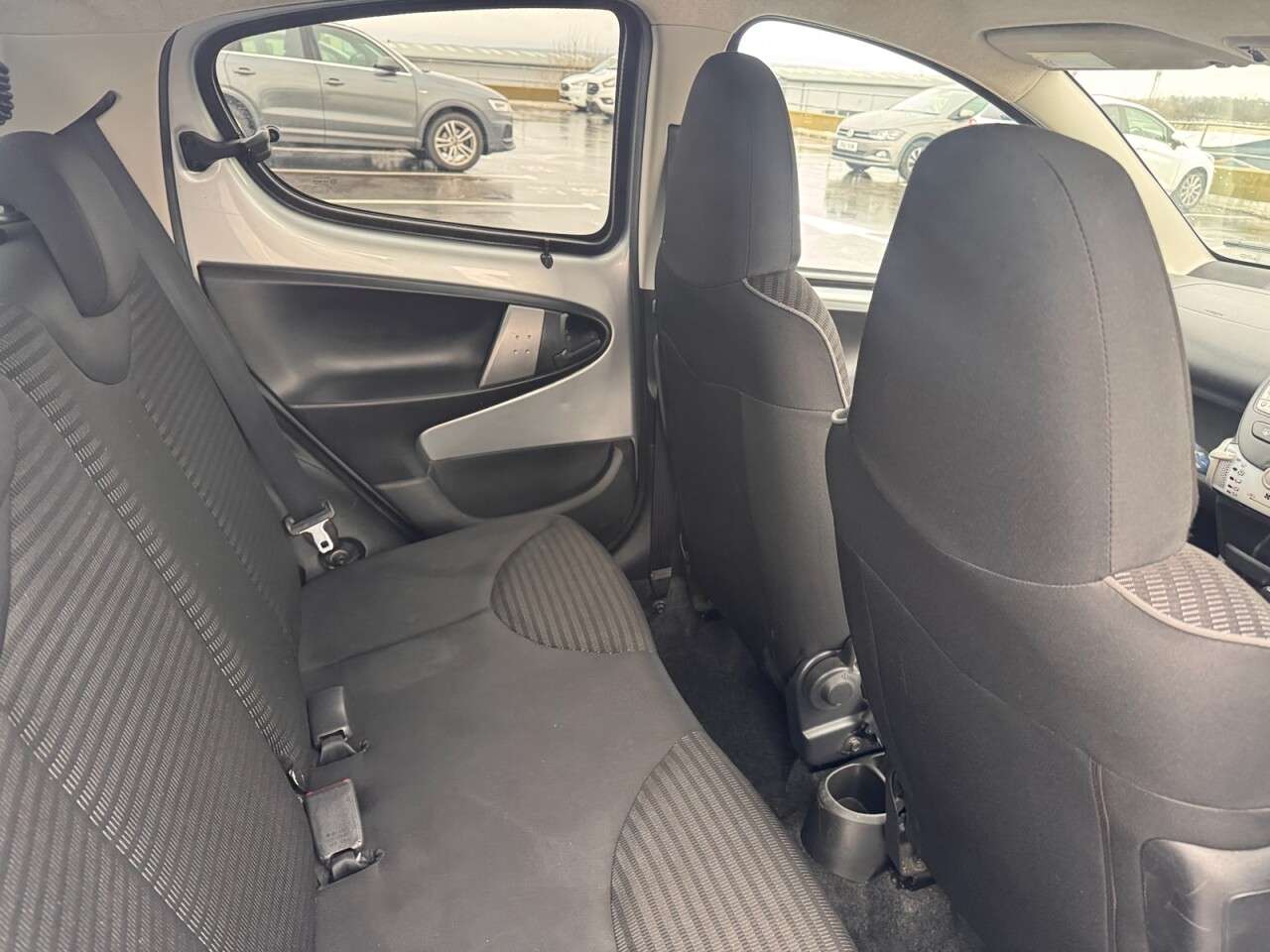 2013 PEUGEOT 107 2013 PEUGEOT 107