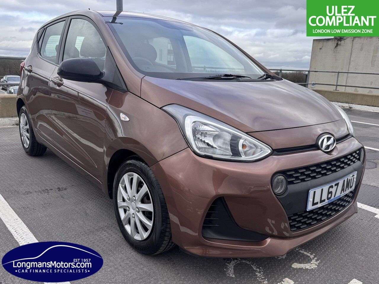 A 2017 HYUNDAI I10 1.2 SE Hatchback 5dr Petrol Manual Euro 6 (87 ps) 1 year mot and service in A 2017 HYUNDAI I10 1.2 SE Hatchback 5dr Petrol Manual Euro 6 (87 ps) 1 year mot and service in
