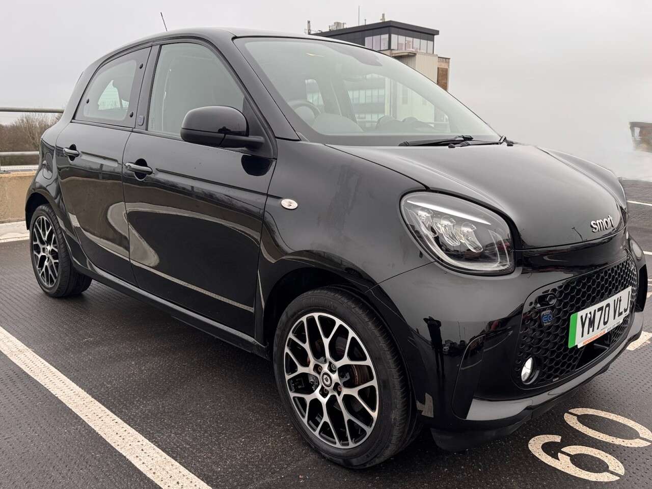A 2021 SMART FORFOUR 17.6kWh Prime Exclusive Hatchback 5dr Electric Auto (22kW Charger) (82 ps) A 2021 SMART FORFOUR 17.6kWh Prime Exclusive Hatchback 5dr Electric Auto (22kW Charger) (82 ps)