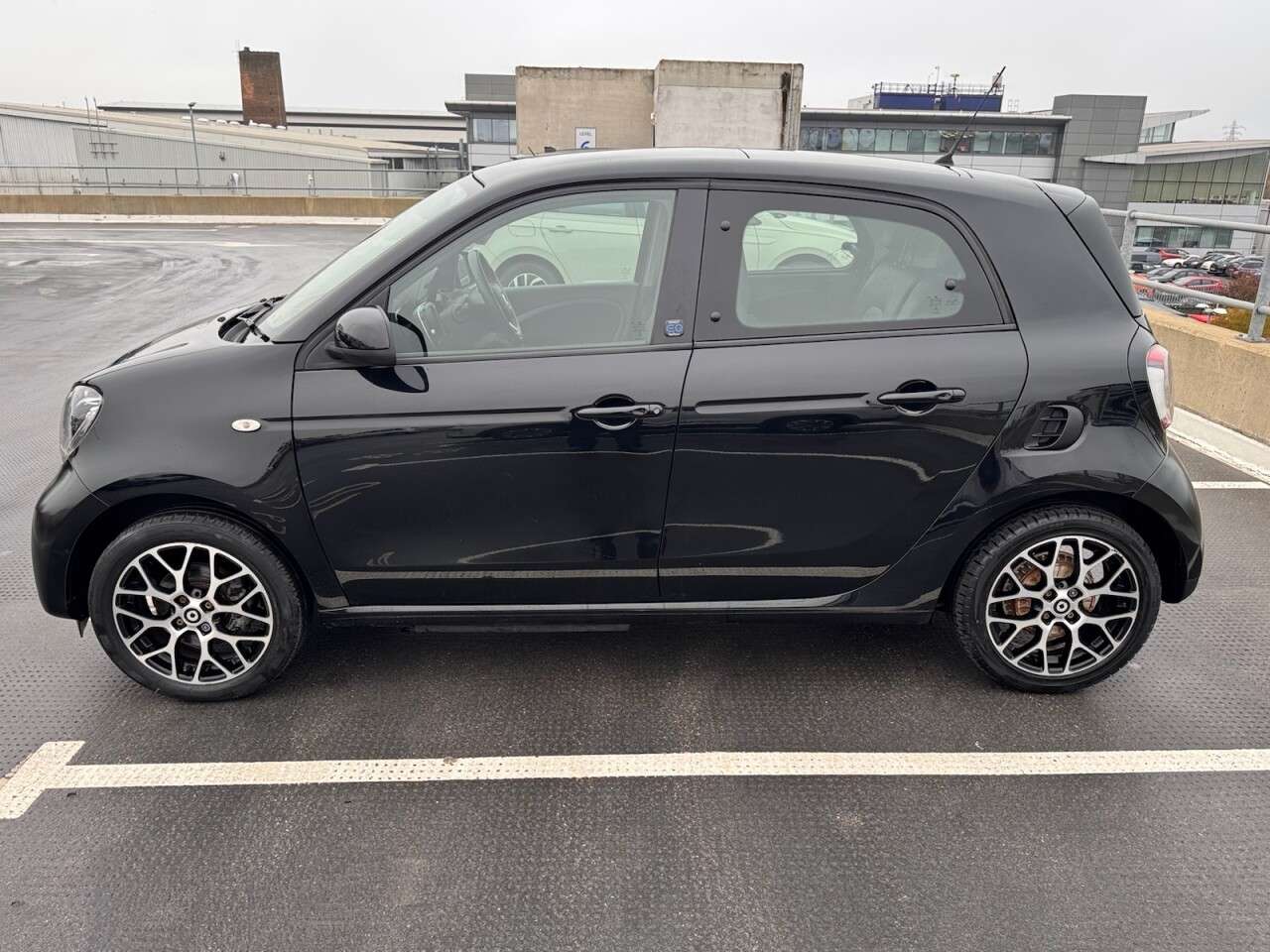 2021 SMART FORFOUR 2021 SMART FORFOUR