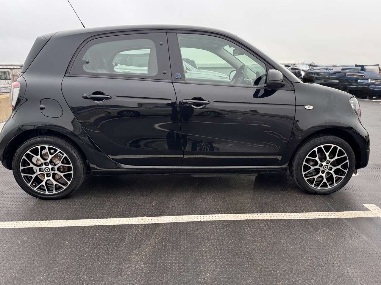 2021 SMART FORFOUR 2021 SMART FORFOUR