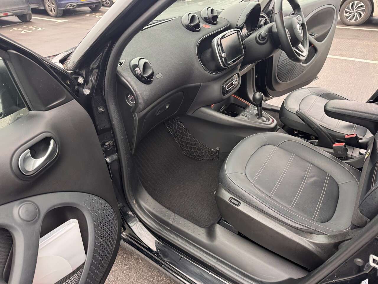 2021 SMART FORFOUR 2021 SMART FORFOUR