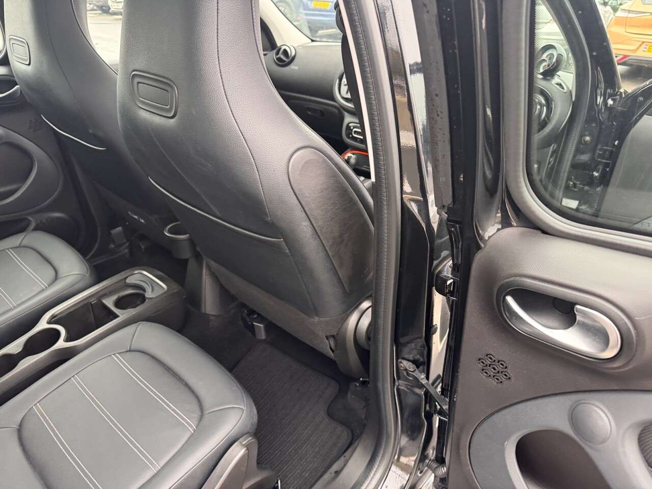 2021 SMART FORFOUR 2021 SMART FORFOUR