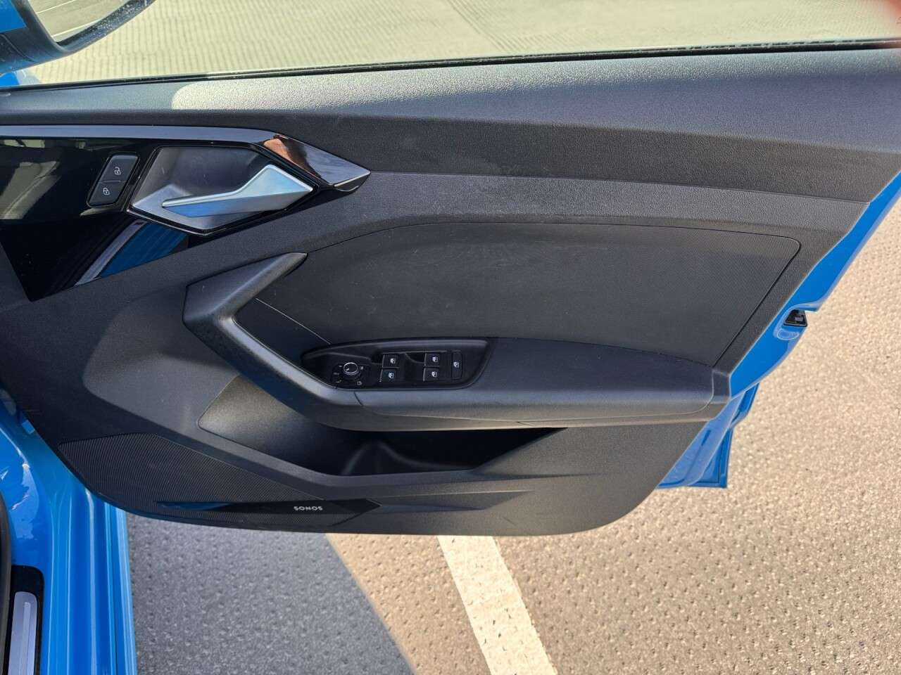 2021 AUDI A1 2021 AUDI A1