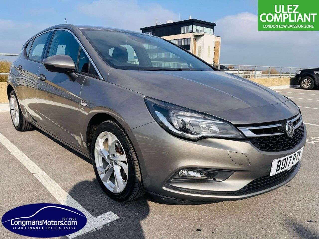 A 2017 VAUXHALL ASTRA 1.4i SRi Hatchback 5dr Petrol Manual Euro 6 (100 ps) A 2017 VAUXHALL ASTRA 1.4i SRi Hatchback 5dr Petrol Manual Euro 6 (100 ps)