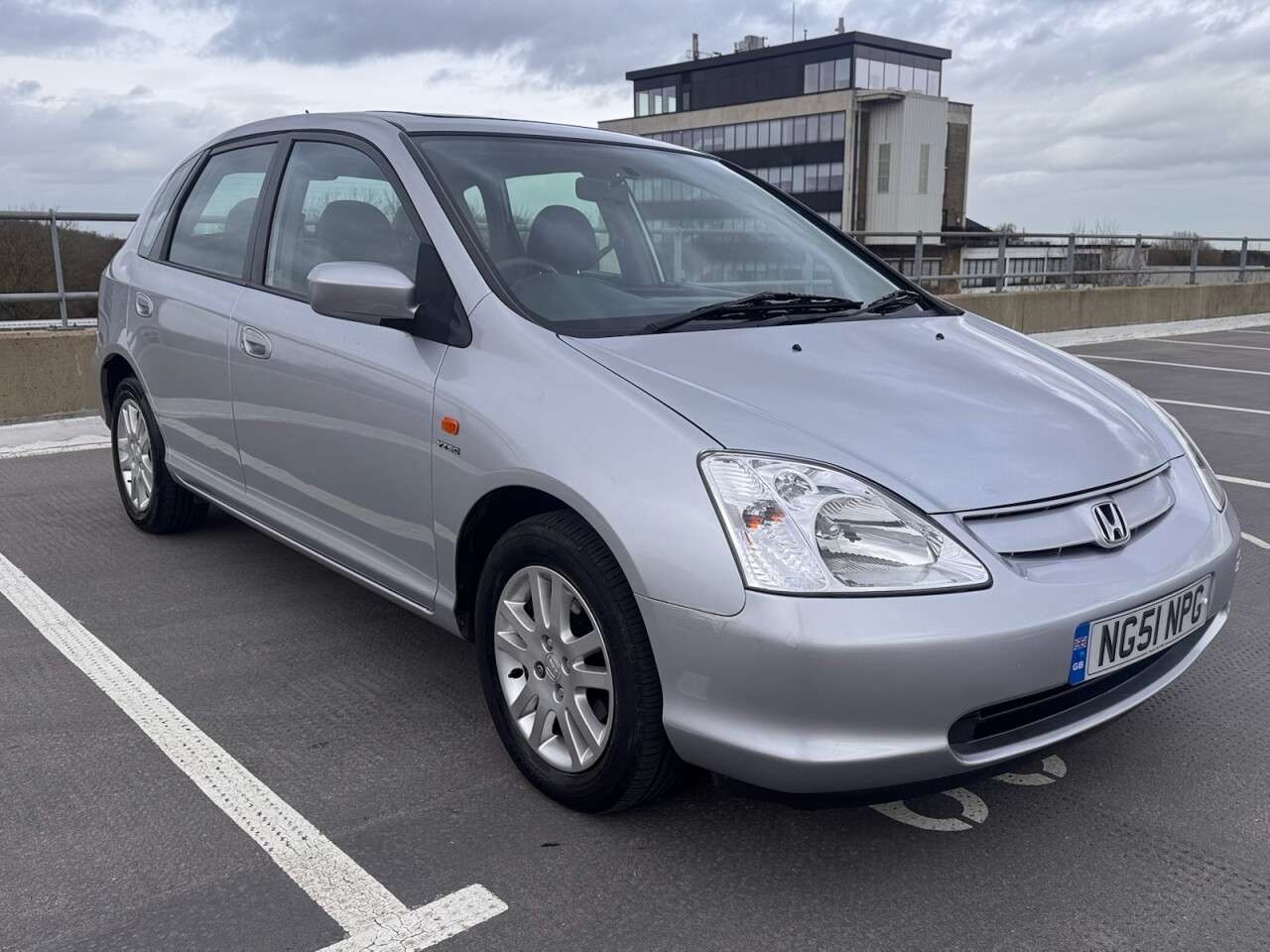 A 2002 HONDA CIVIC 1.6 i-VTEC SE Executive Hatchback 5dr Petrol Automatic (172 g/km, 108 bhp) A 2002 HONDA CIVIC 1.6 i-VTEC SE Executive Hatchback 5dr Petrol Automatic (172 g/km, 108 bhp)
