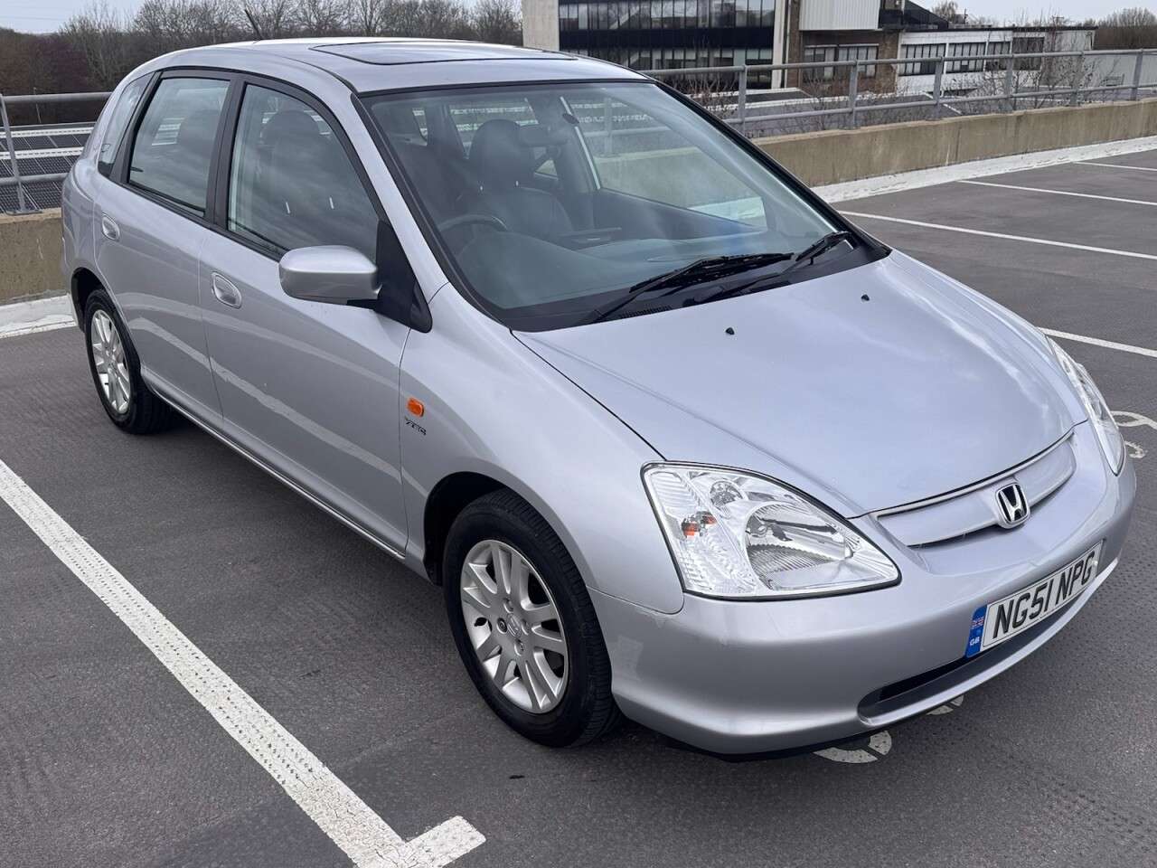 A 2002 HONDA CIVIC 1.6 i-VTEC SE Executive Hatchback 5dr Petrol Automatic (172 g/km, 108 bhp) A 2002 HONDA CIVIC 1.6 i-VTEC SE Executive Hatchback 5dr Petrol Automatic (172 g/km, 108 bhp)