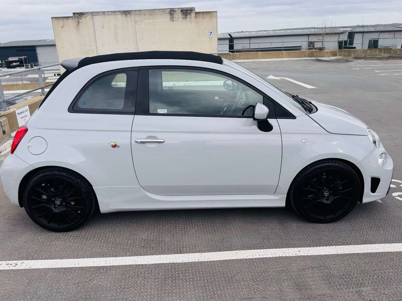 2022 ABARTH 595C 2022 ABARTH 595C