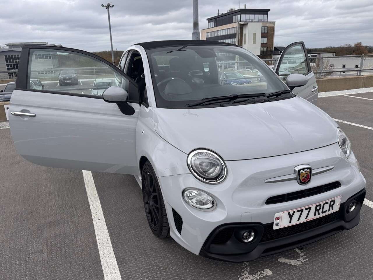 2022 ABARTH 595C 2022 ABARTH 595C