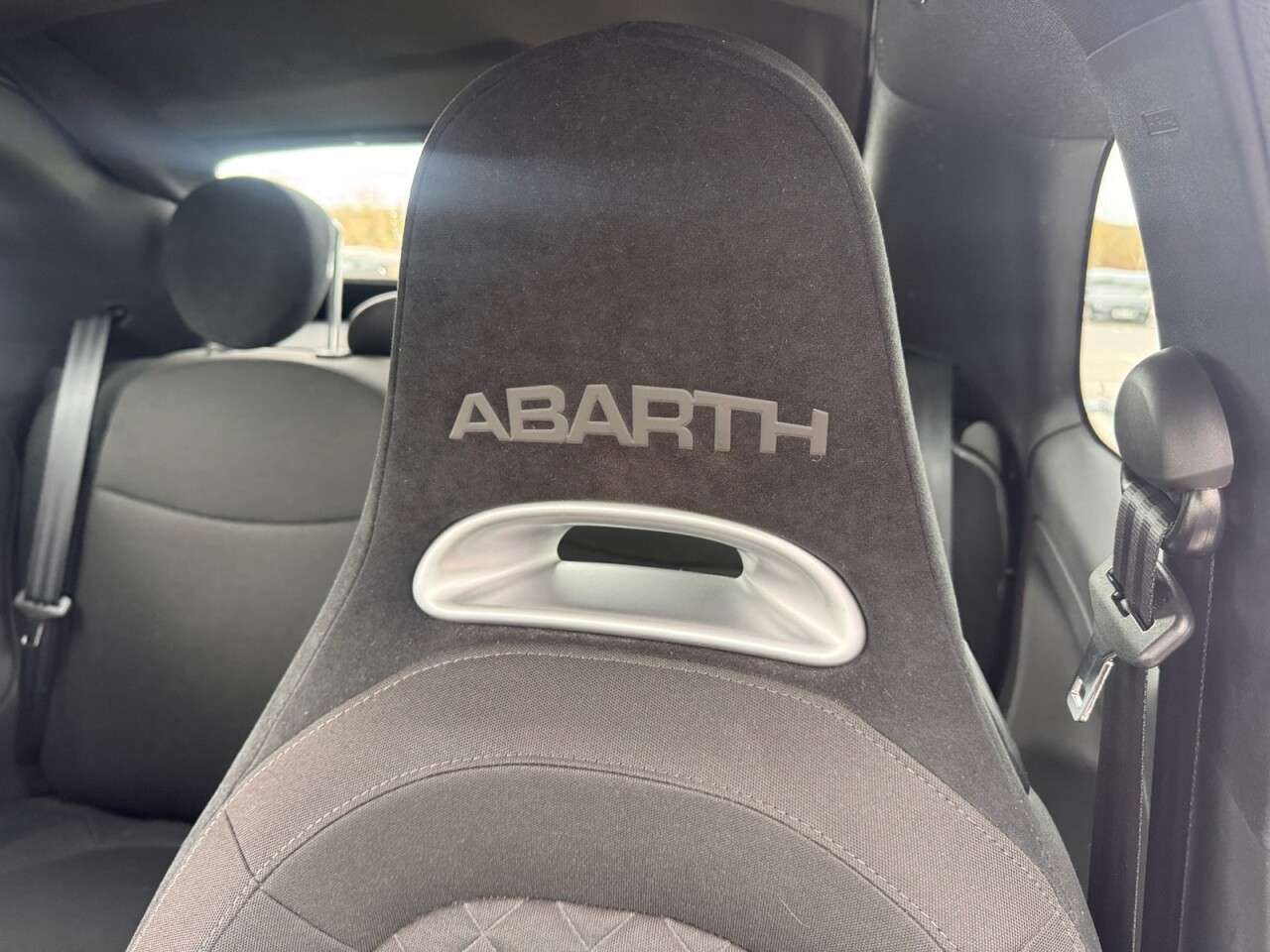 2022 ABARTH 595C 2022 ABARTH 595C