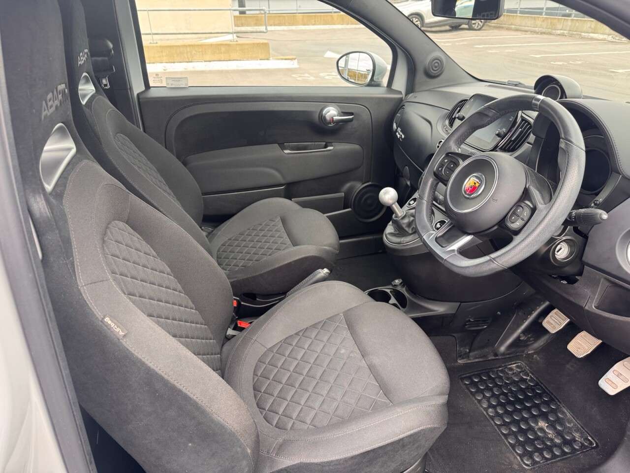 2022 ABARTH 595C 2022 ABARTH 595C