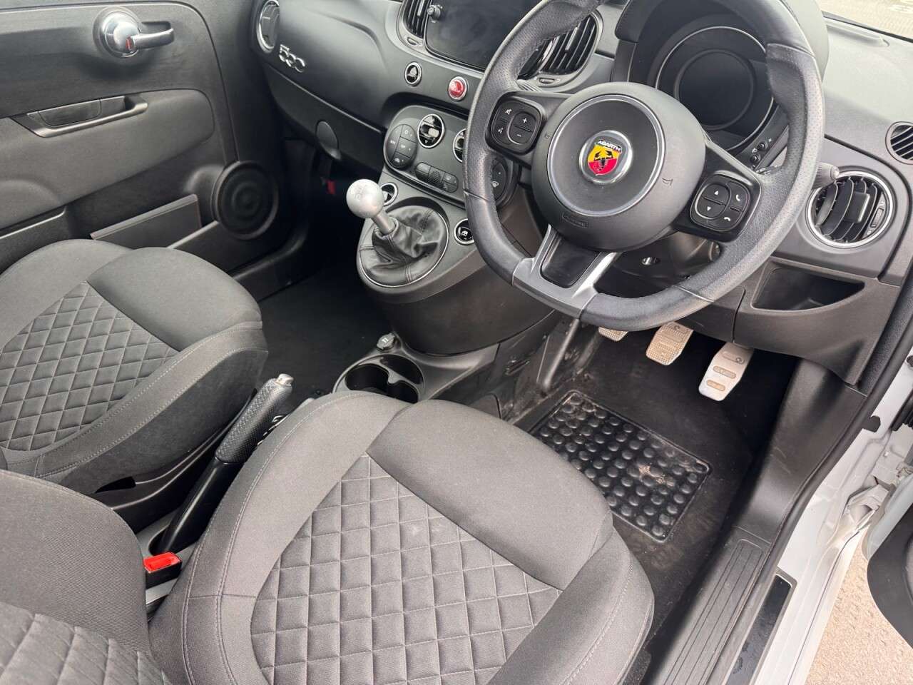 2022 ABARTH 595C 2022 ABARTH 595C