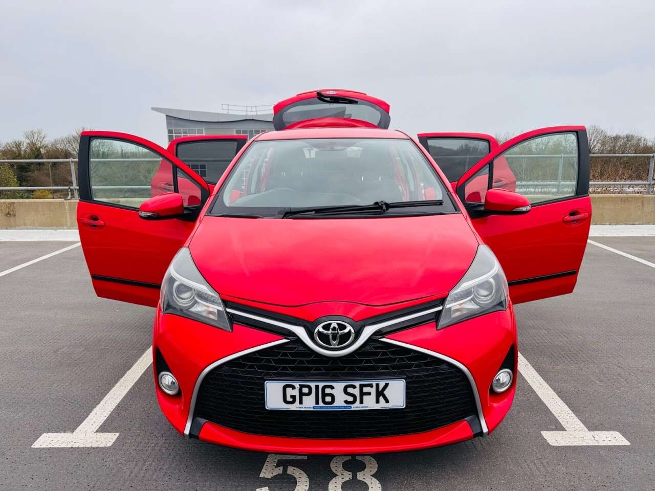 2016 TOYOTA YARIS 2016 TOYOTA YARIS