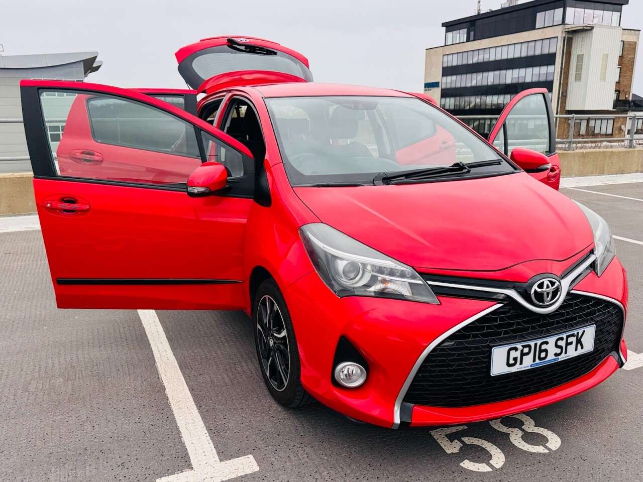 2016 TOYOTA YARIS 2016 TOYOTA YARIS