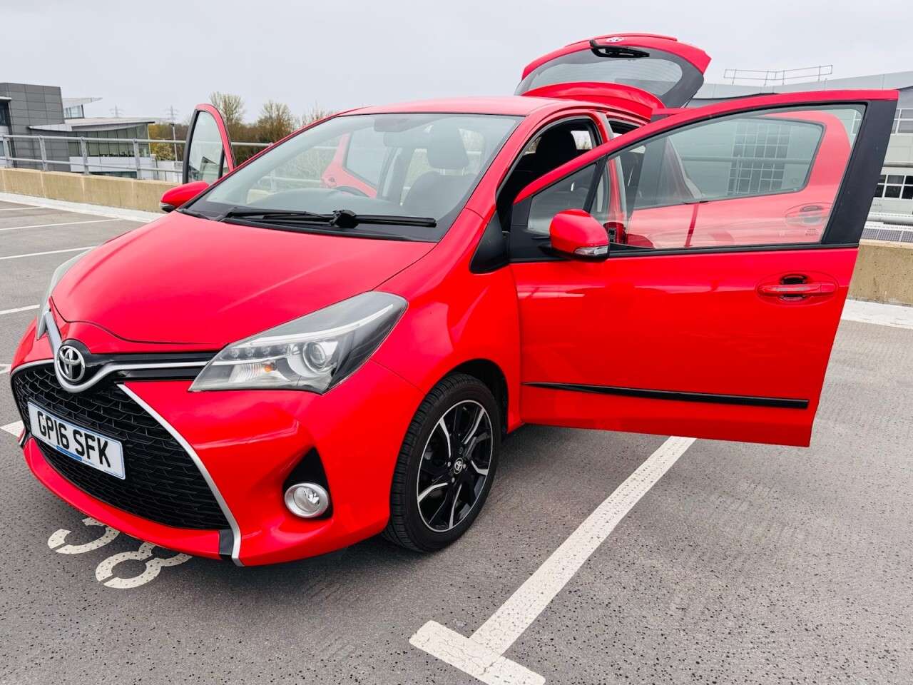 2016 TOYOTA YARIS 2016 TOYOTA YARIS