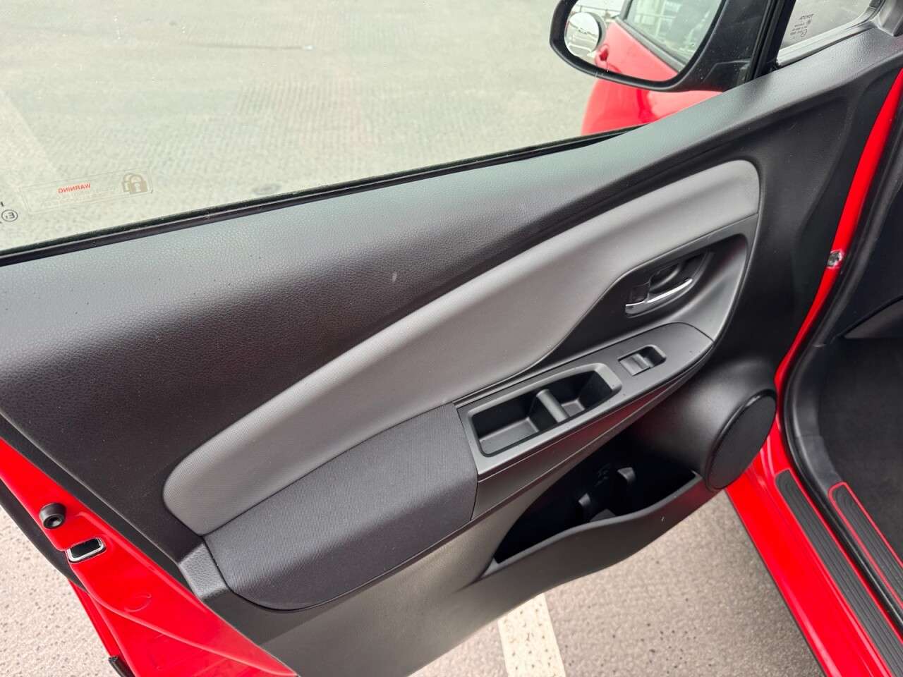 2016 TOYOTA YARIS 2016 TOYOTA YARIS