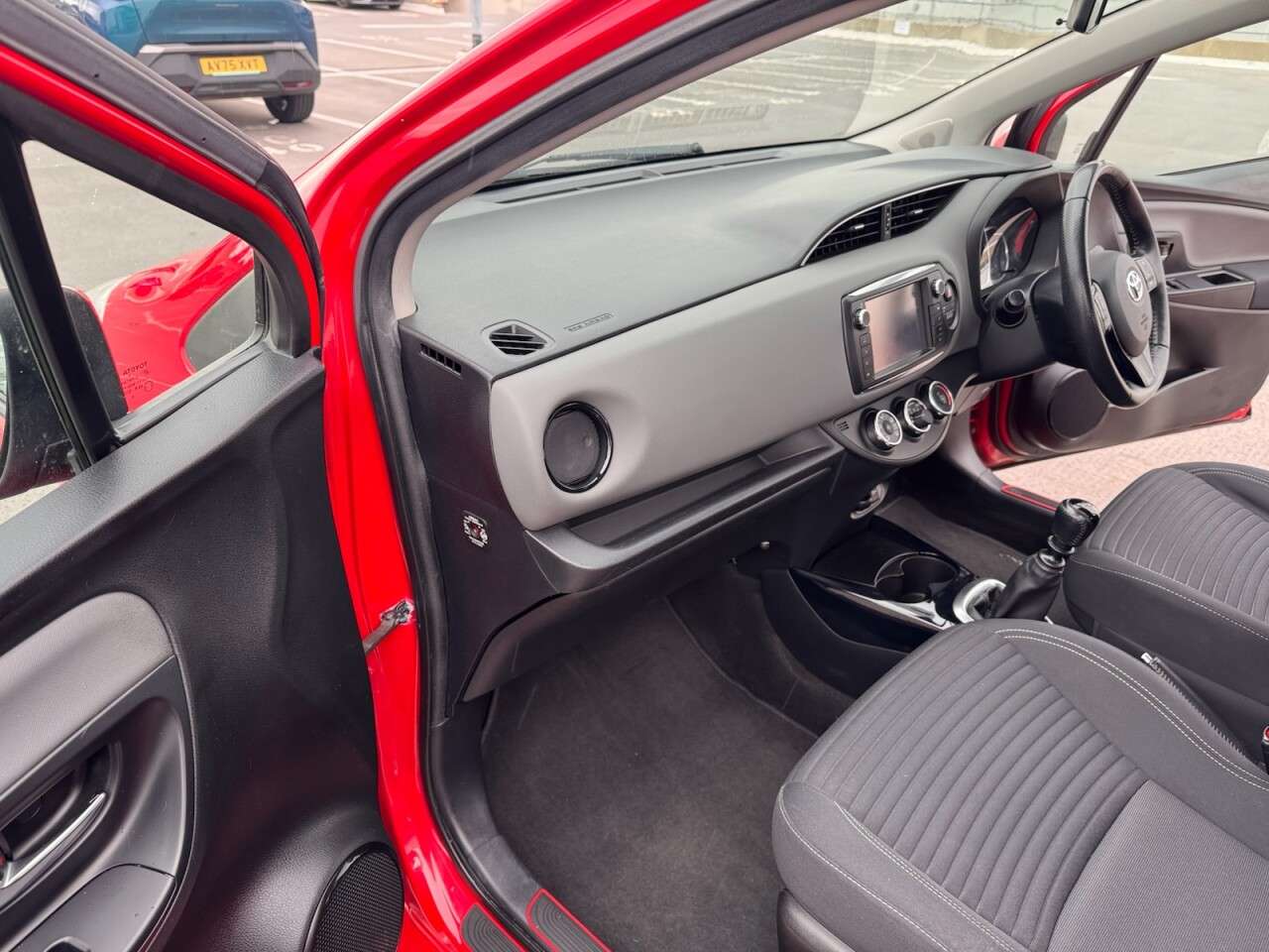 2016 TOYOTA YARIS 2016 TOYOTA YARIS