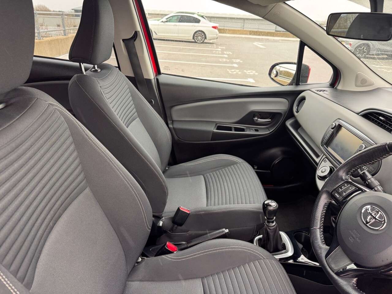 2016 TOYOTA YARIS 2016 TOYOTA YARIS