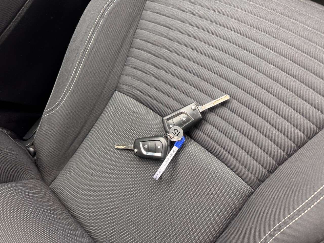 2016 TOYOTA YARIS 2016 TOYOTA YARIS