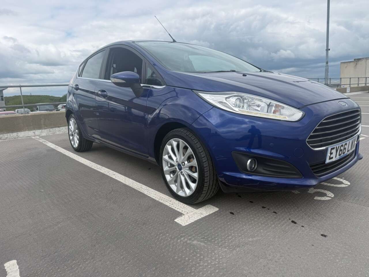 A 2016 FORD FIESTA 1.0T EcoBoost Titanium X Hatchback 5dr Petrol Powershift Euro 6 (100 ps) 1 A 2016 FORD FIESTA 1.0T EcoBoost Titanium X Hatchback 5dr Petrol Powershift Euro 6 (100 ps) 1
