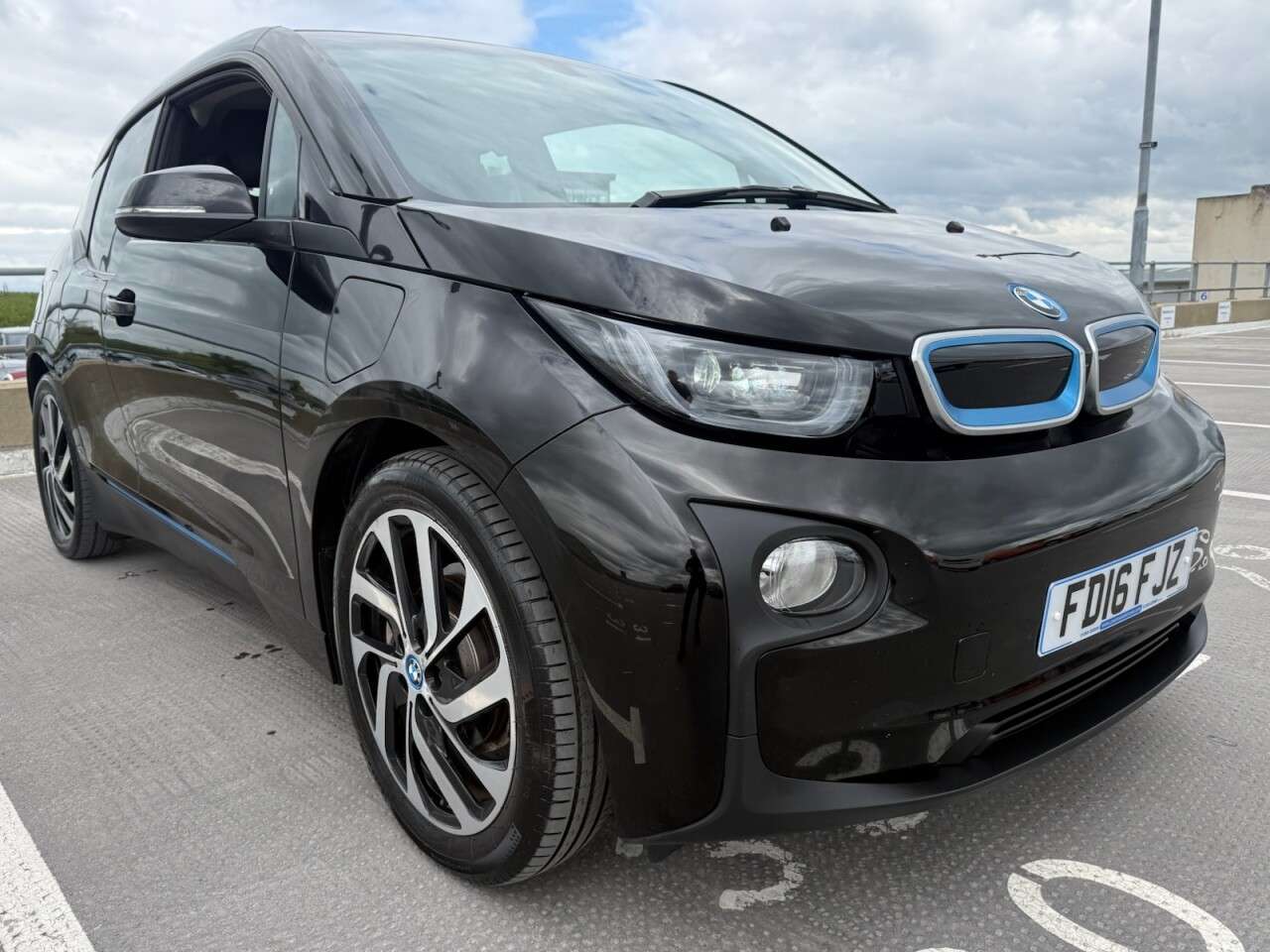 A 2016 BMW I3 Hatchback 5dr Petrol Plug-in Hybrid Auto Euro 6 (s/s) (Range Extender) (170 A 2016 BMW I3 Hatchback 5dr Petrol Plug-in Hybrid Auto Euro 6 (s/s) (Range Extender) (170