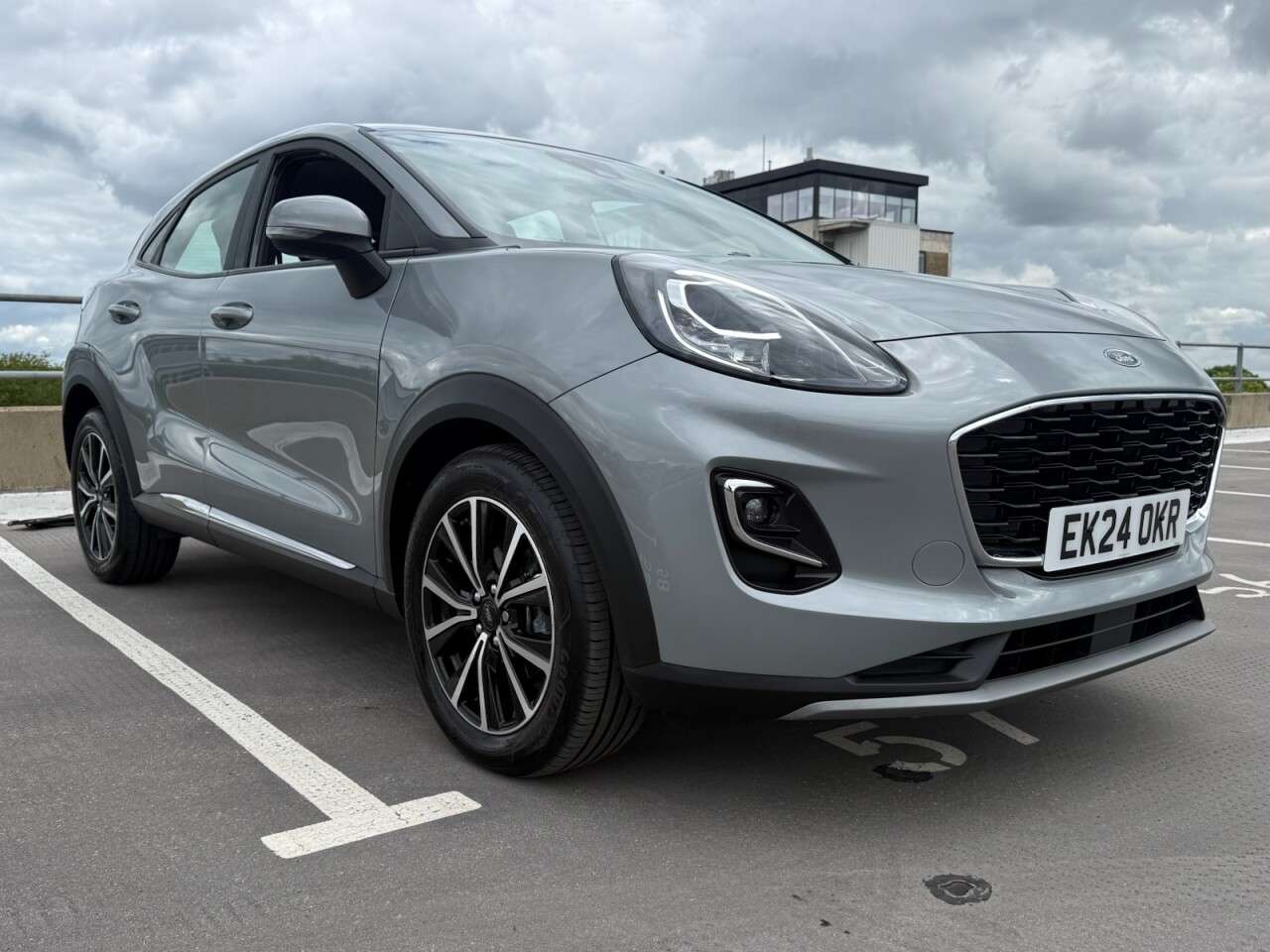 A 2024 FORD PUMA 1.0T EcoBoost MHEV Titanium SUV 5dr Petrol Hybrid DCT Euro 6 (s/s) (125 ps) A 2024 FORD PUMA 1.0T EcoBoost MHEV Titanium SUV 5dr Petrol Hybrid DCT Euro 6 (s/s) (125 ps)