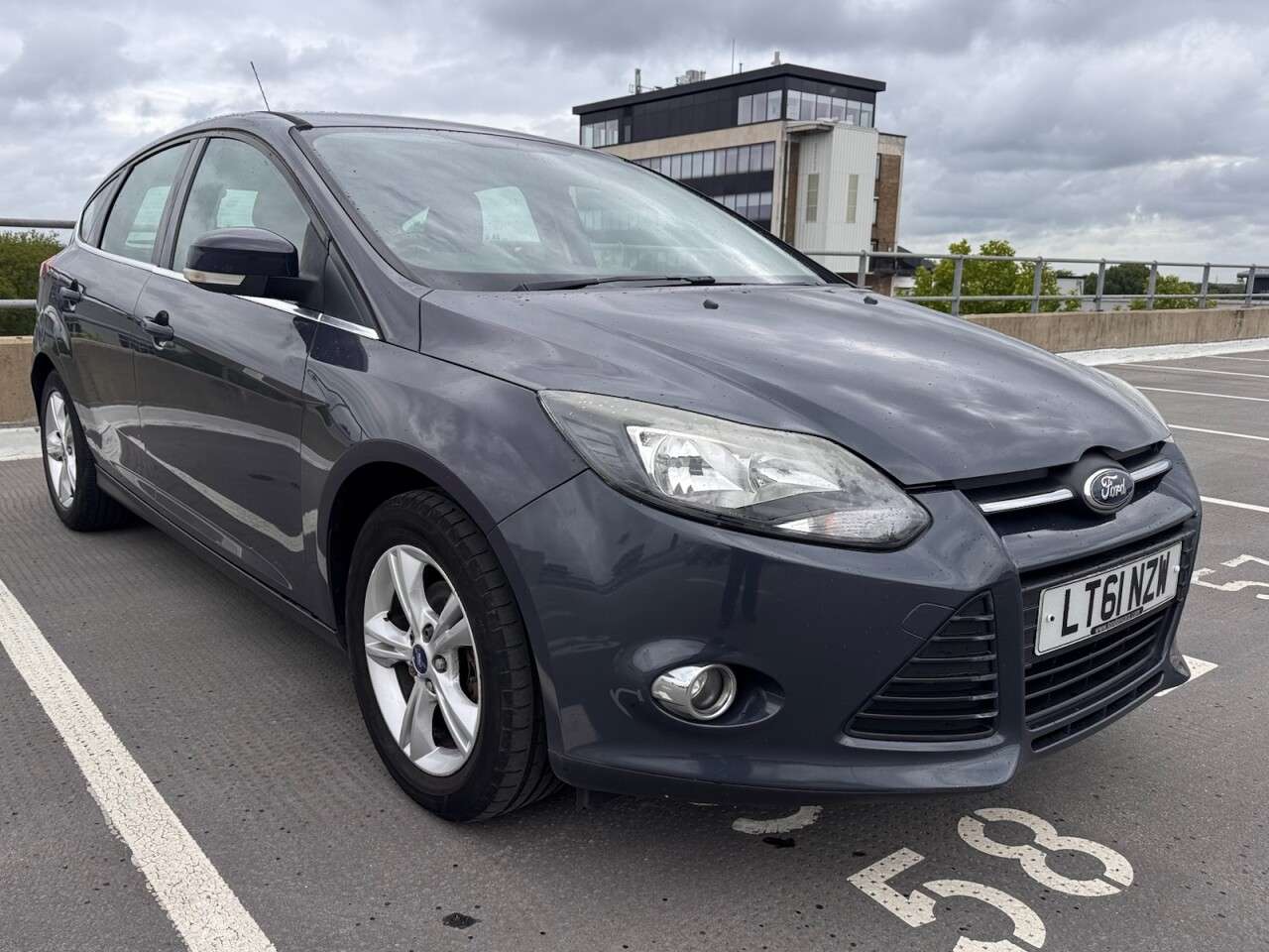 A 2011 FORD FOCUS 1.6 Zetec Hatchback 5dr Petrol Manual Euro 5 (105 ps) 1 year mot and servic A 2011 FORD FOCUS 1.6 Zetec Hatchback 5dr Petrol Manual Euro 5 (105 ps) 1 year mot and servic