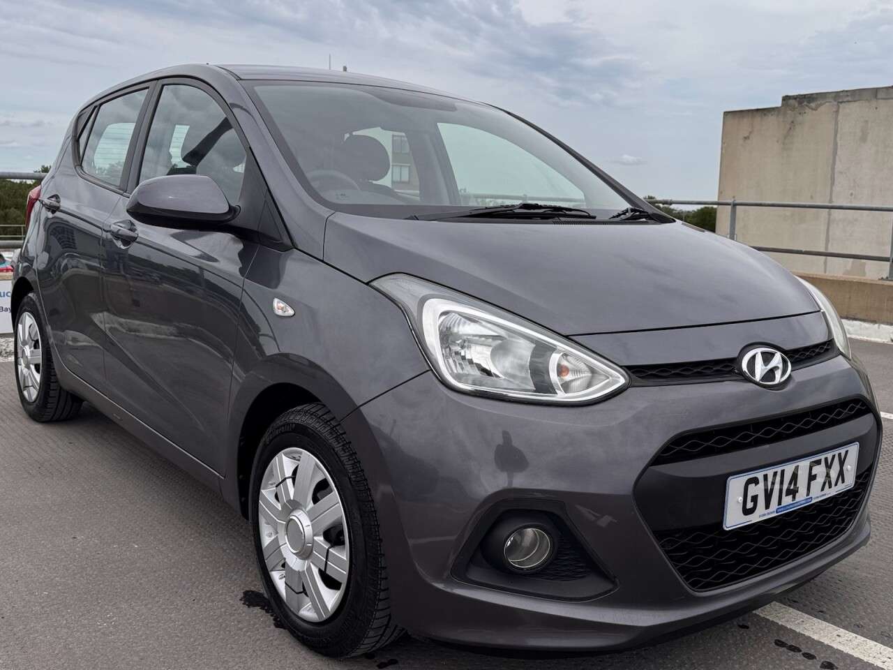 A 2014 HYUNDAI I10 1.2 SE Hatchback 5dr Petrol Auto Euro 5 (87 ps) 1 year mot and service incl A 2014 HYUNDAI I10 1.2 SE Hatchback 5dr Petrol Auto Euro 5 (87 ps) 1 year mot and service incl