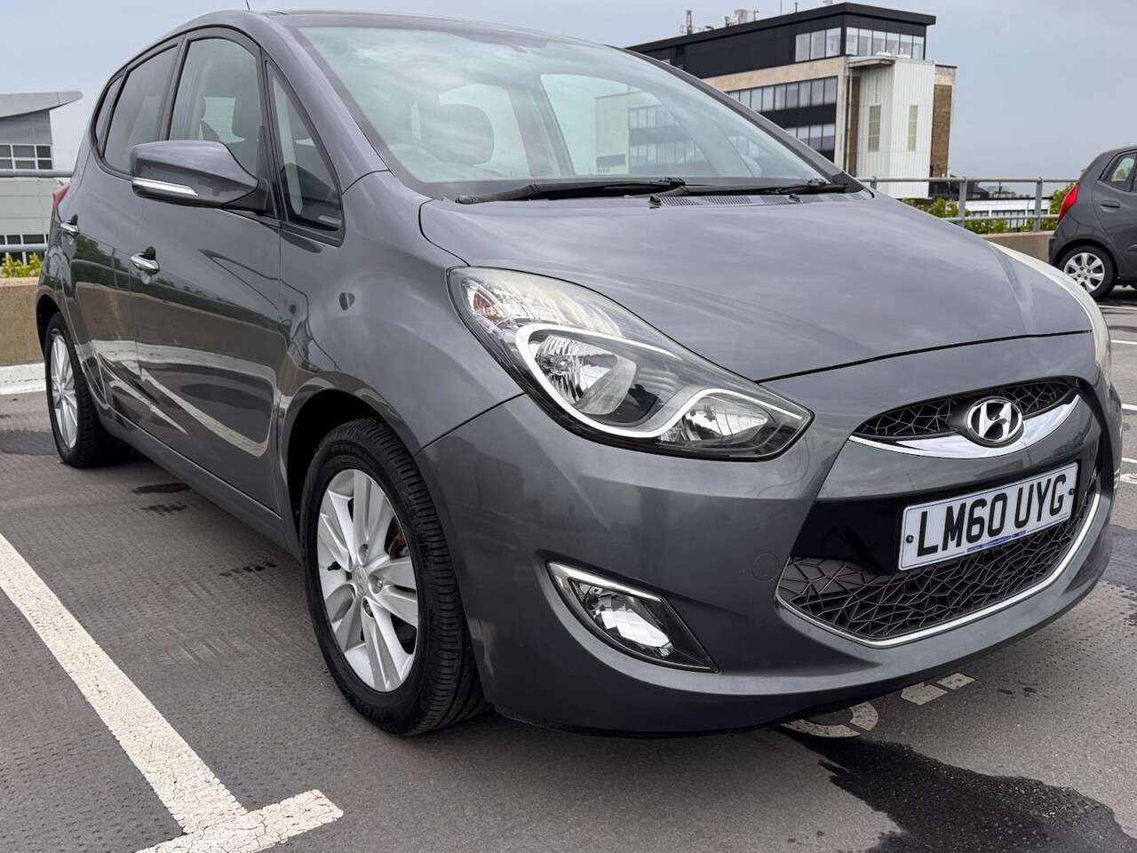 A 2010 HYUNDAI IX20 1.4 Style Hatchback 5dr Petrol Manual Euro 5 (s/s) (90 bhp) 1 year mot and A 2010 HYUNDAI IX20 1.4 Style Hatchback 5dr Petrol Manual Euro 5 (s/s) (90 bhp) 1 year mot and