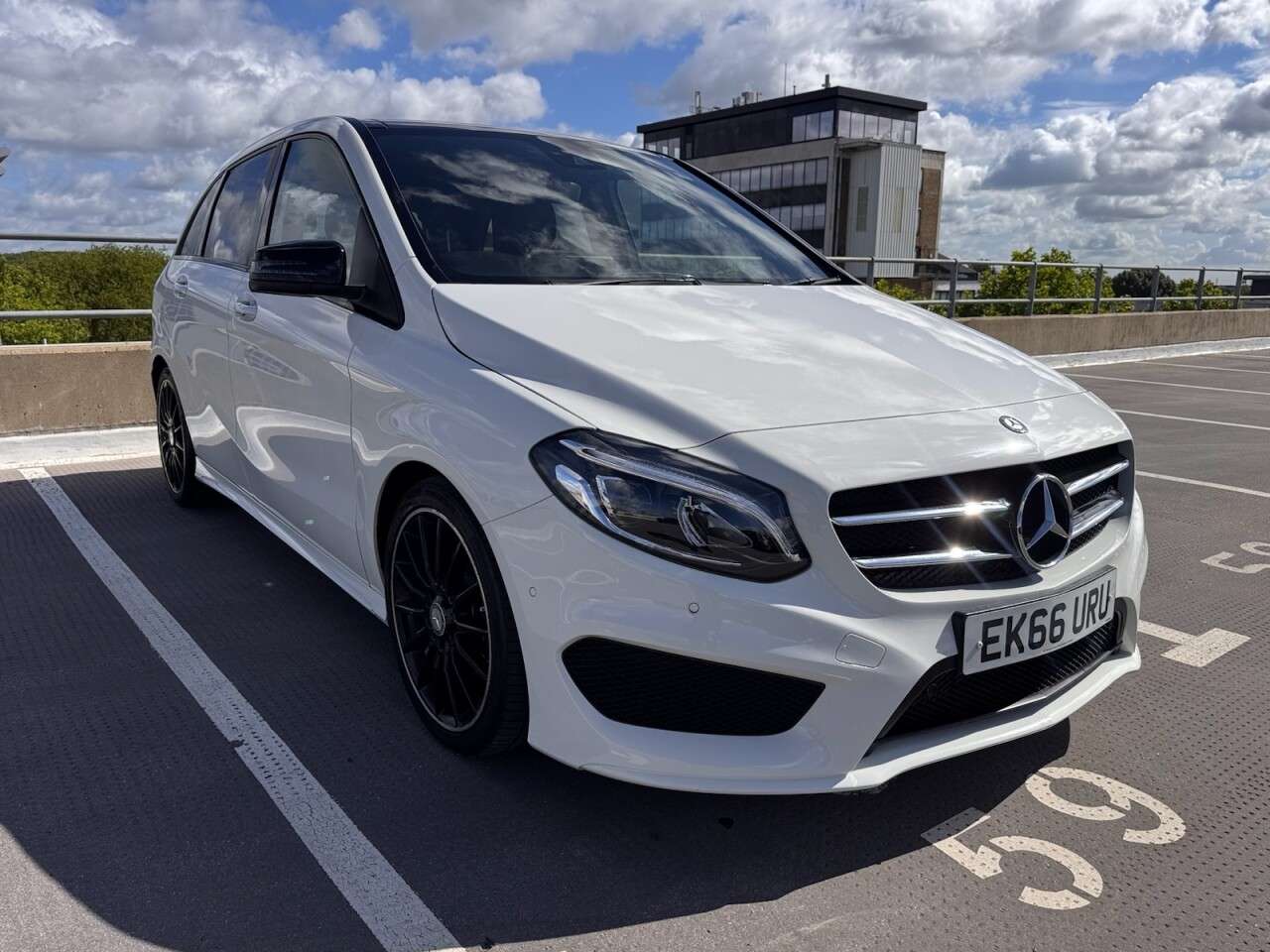 A 2016 MERCEDES-BENZ B-CLASS 1.6 B200 AMG Line (Premium Plus) MPV 5dr Petrol 7G-DCT Euro 6 (s/s) (156 ps A 2016 MERCEDES-BENZ B-CLASS 1.6 B200 AMG Line (Premium Plus) MPV 5dr Petrol 7G-DCT Euro 6 (s/s) (156 ps