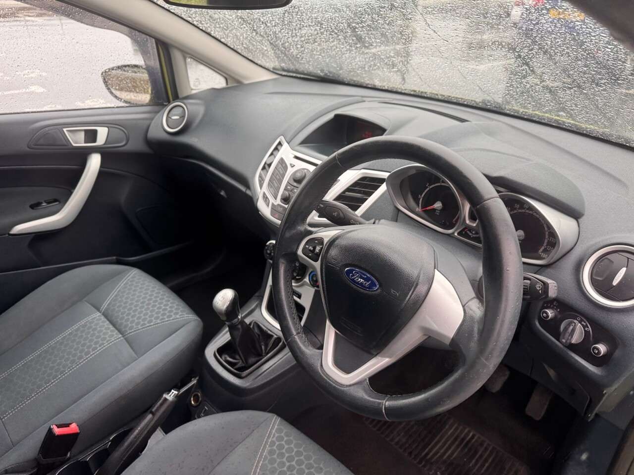 2011 FORD FIESTA 2011 FORD FIESTA