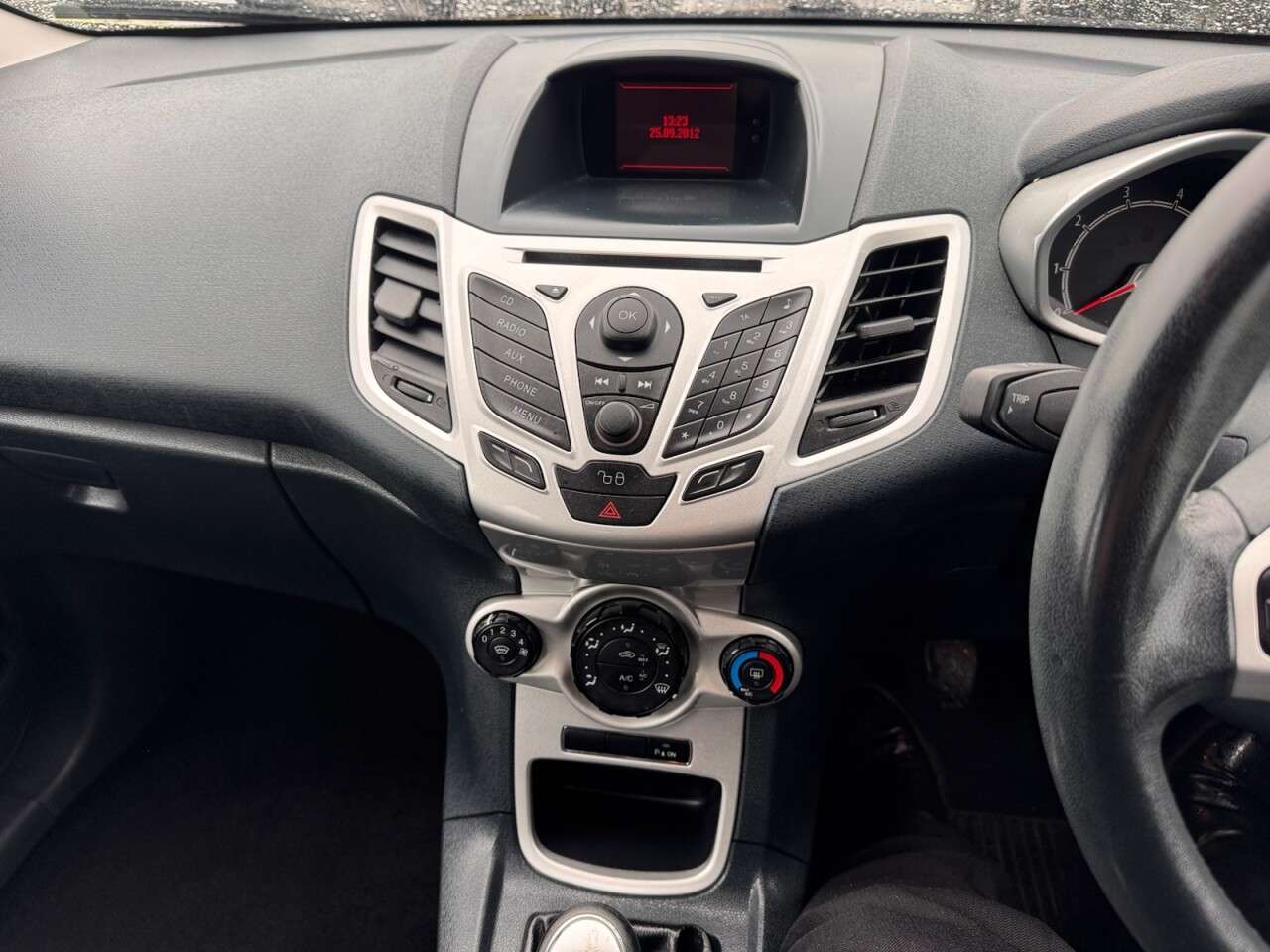 2011 FORD FIESTA 2011 FORD FIESTA