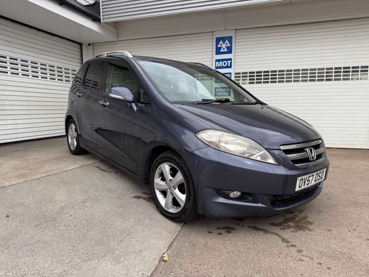 A 2007 HONDA FR-V 2.2 i-CDTi ES MPV 5dr Diesel Manual (167 g/km, 138 bhp) A 2007 HONDA FR-V 2.2 i-CDTi ES MPV 5dr Diesel Manual (167 g/km, 138 bhp)