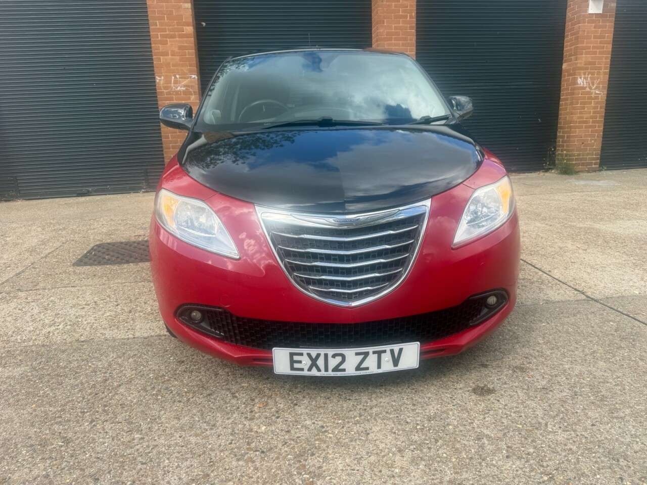 A 2012 CHRYSLER YPSILON 1.2 Black&Red Hatchback 5dr Petrol Manual Euro 5 (s/s) (69 bhp) SPARE OR RE A 2012 CHRYSLER YPSILON 1.2 Black&Red Hatchback 5dr Petrol Manual Euro 5 (s/s) (69 bhp) SPARE OR RE