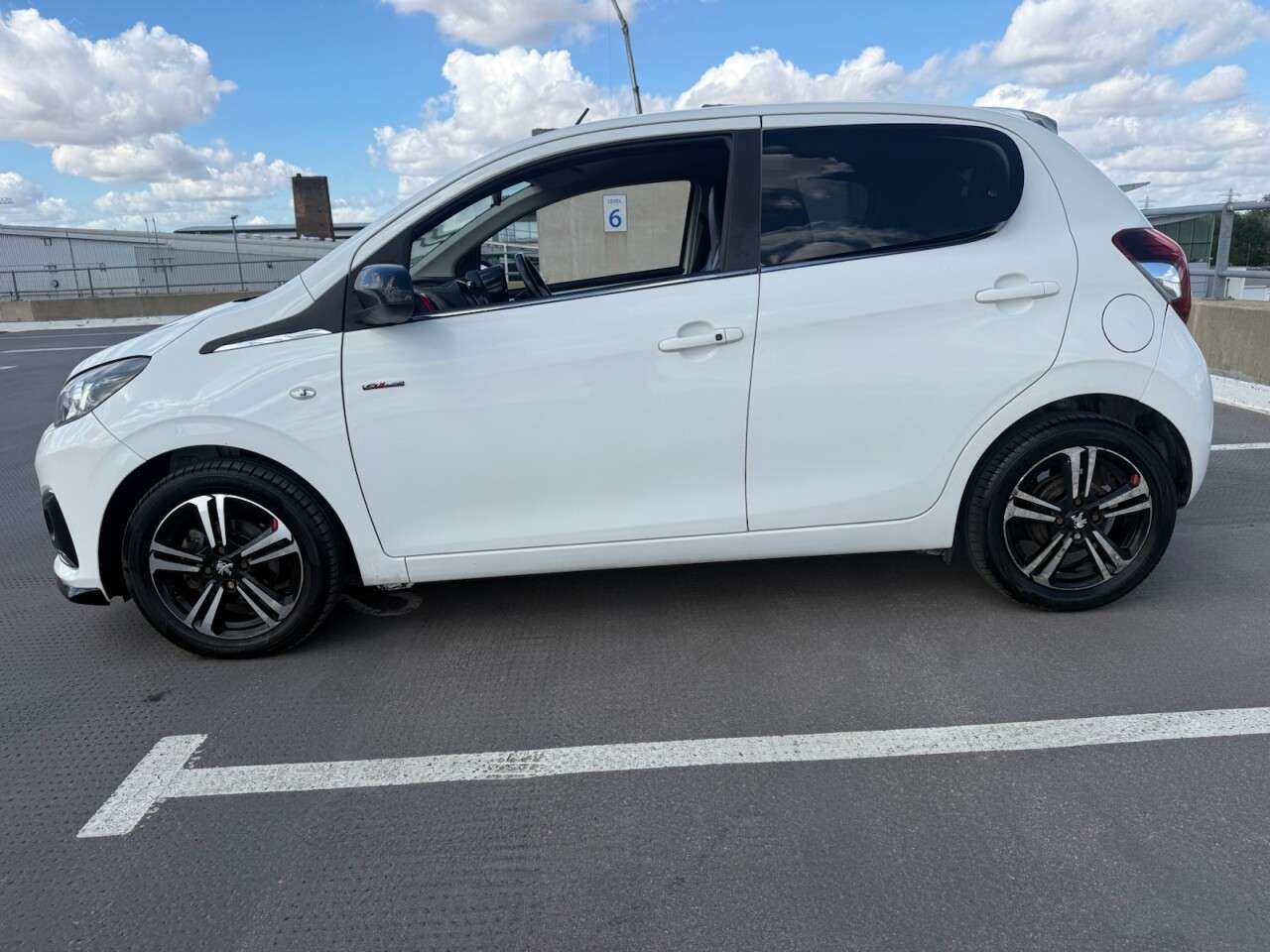 2018 PEUGEOT 108 2018 PEUGEOT 108